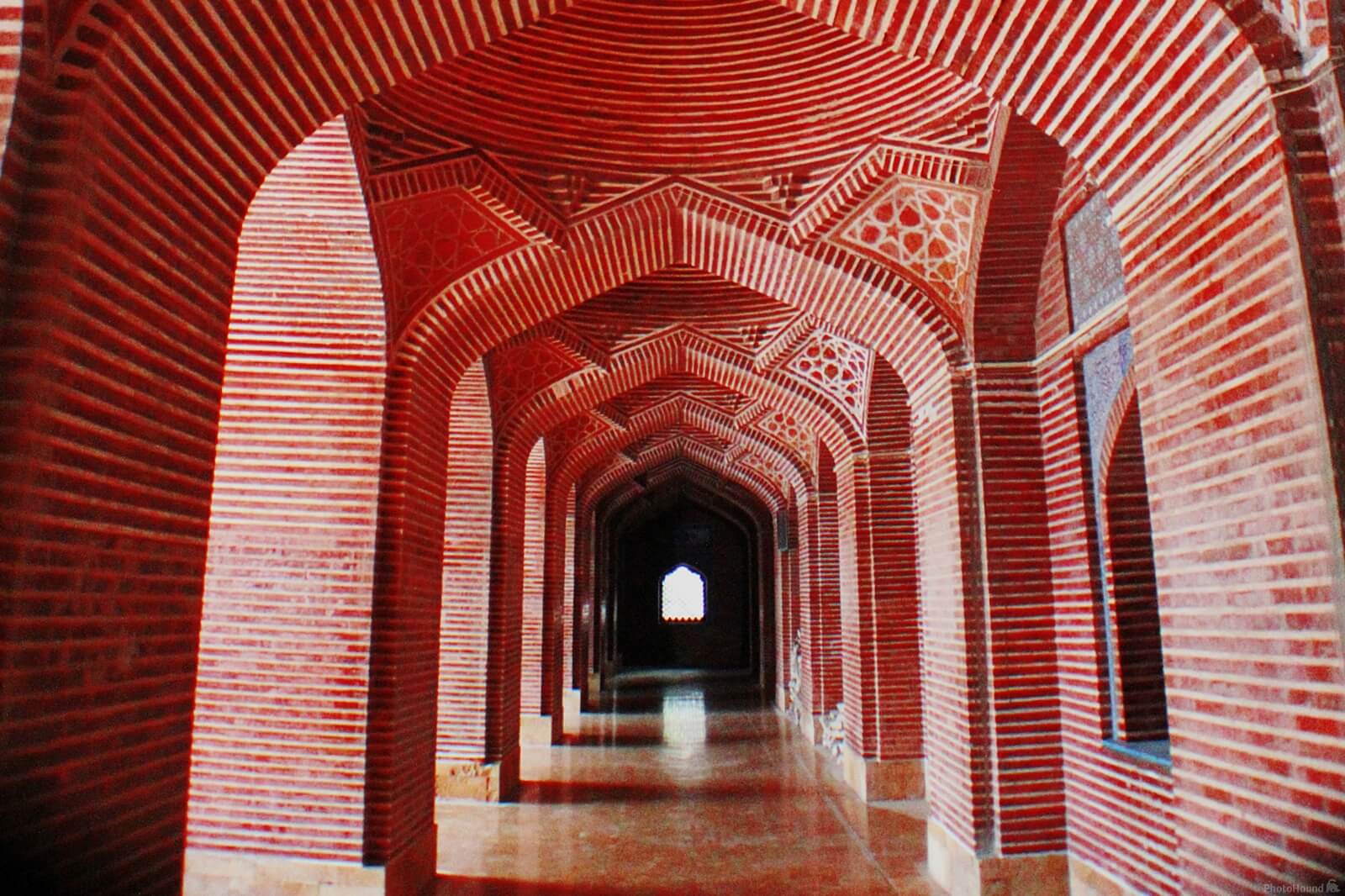 Image of Shahjahan Mosque by Syed Sami Haider