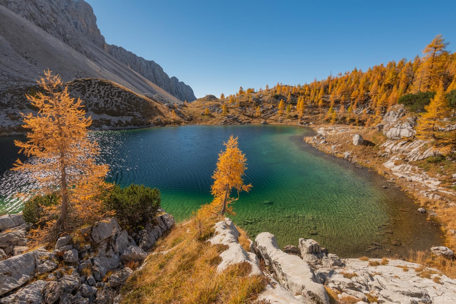 Image of Jezero Ledvička (Kidney Lake) by Luka Esenko