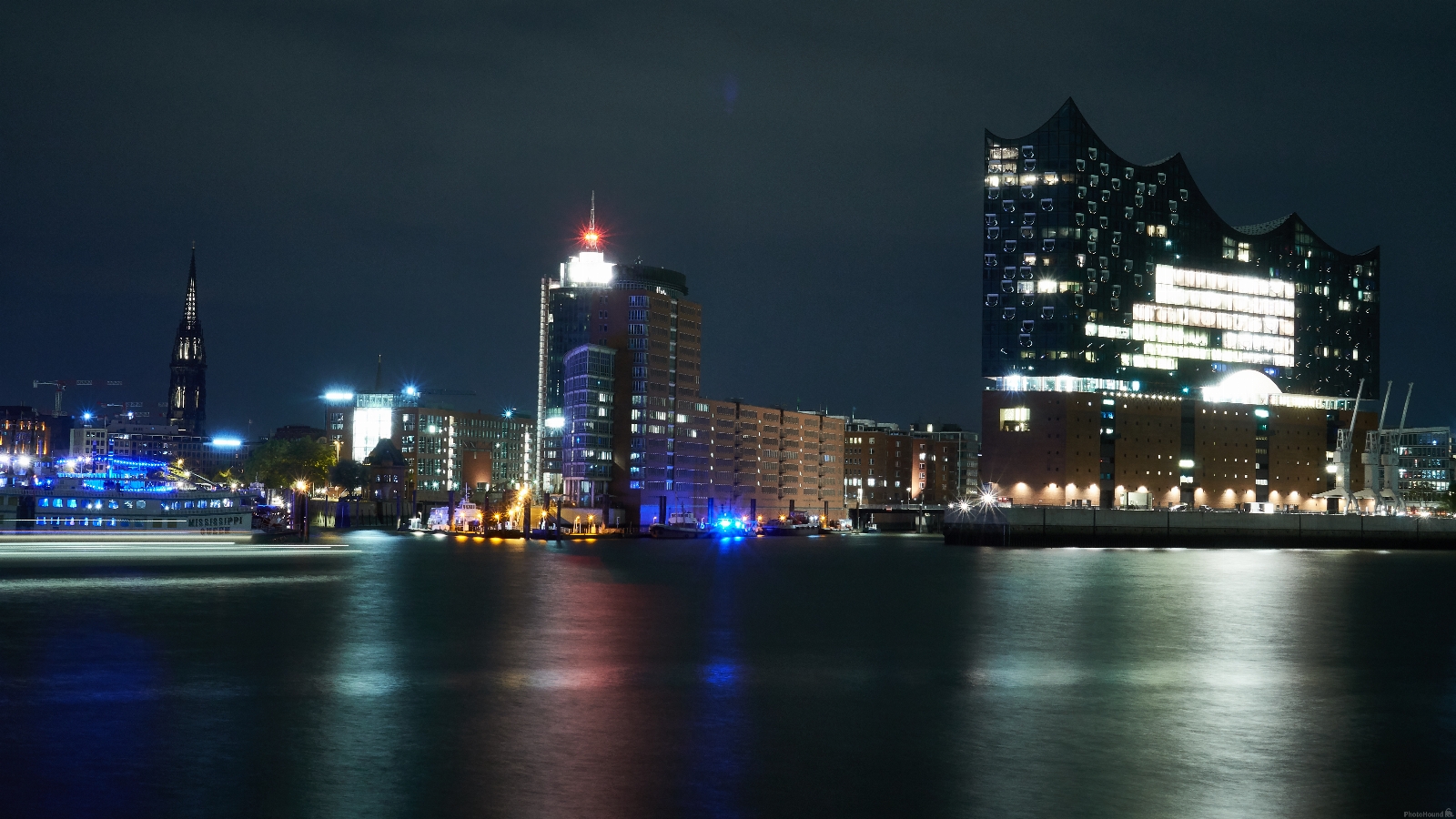 Image of Hamburg Skyline by Robert Bro