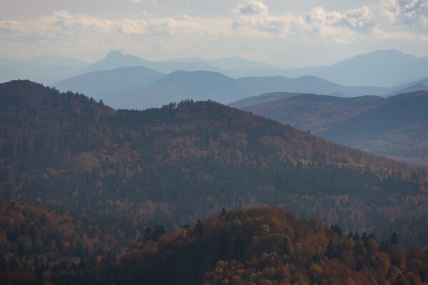 Veliki Rog (1099m) - view towards east