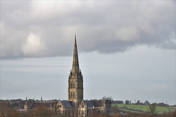 Salisbury Cathedral spire from A338.