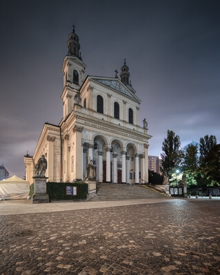 Warszawa instagram locations - Saint Andrew the Apostle Church - Exterior