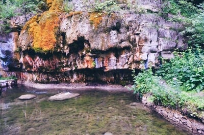 Echternach photo locations - Kallektuffquell (Travertine source)