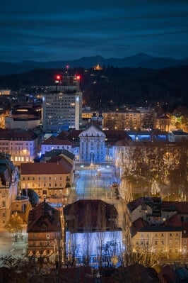 pictures of Slovenia - Path to Ljubljana Castle