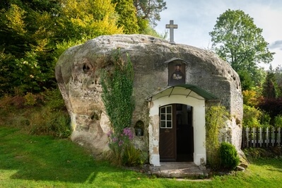 Decin photography locations - St Ignatius Rock Chapel