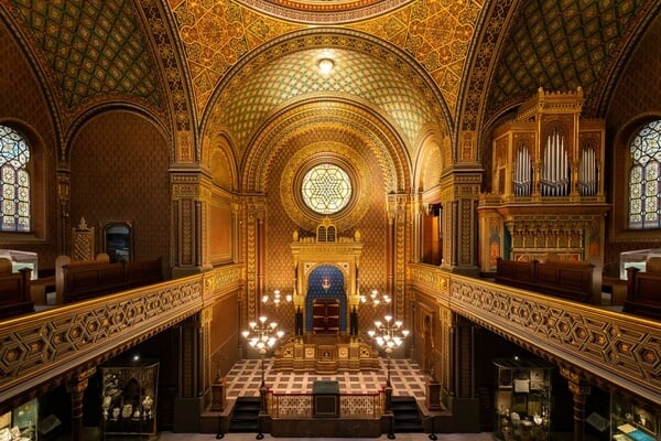 Spanish synagogue in Prague, interior