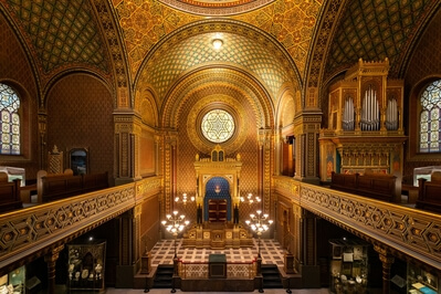photo spots in Czechia - Spanish synagogue in Prague