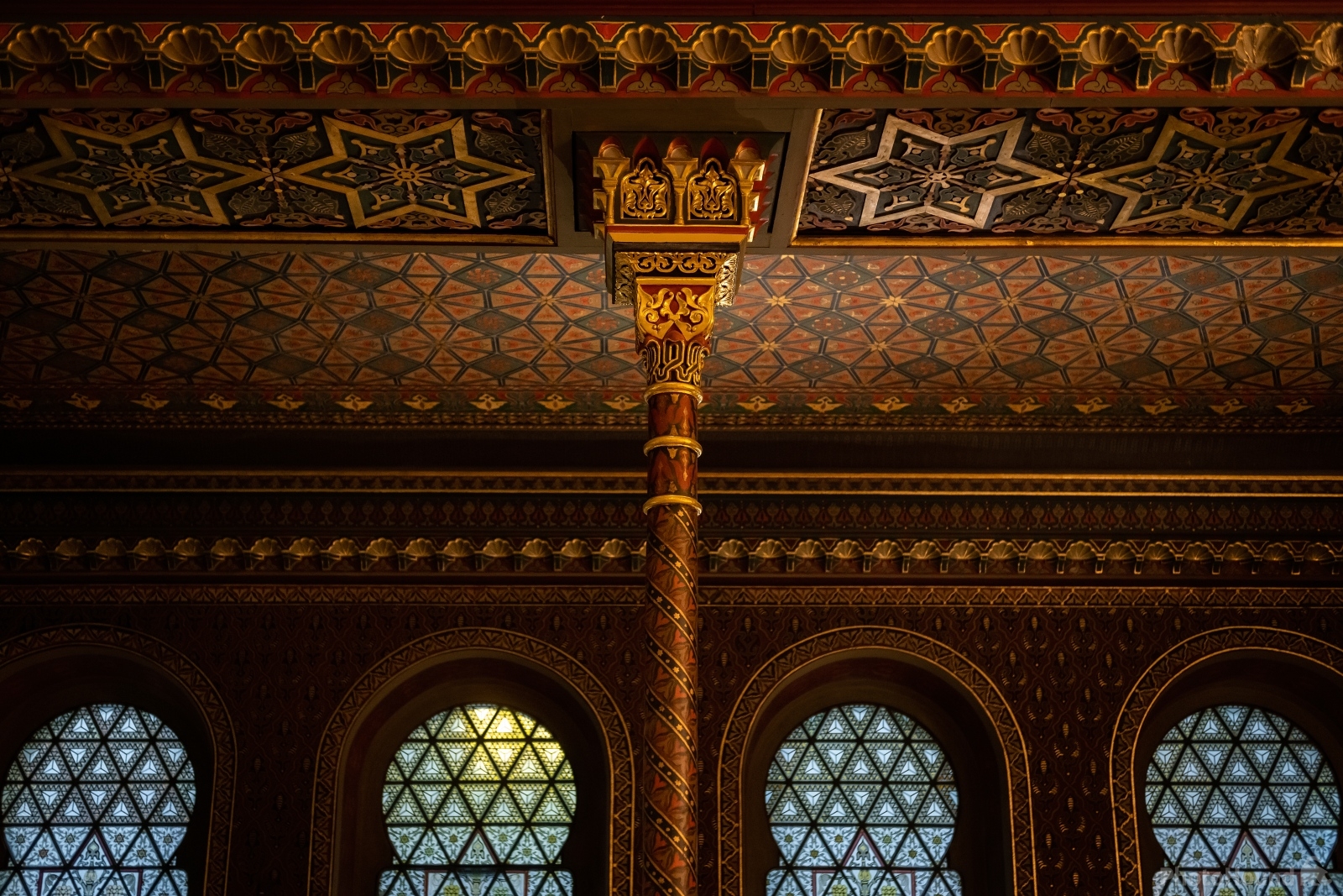Image of Spanish synagogue in Prague by VOJTa Herout