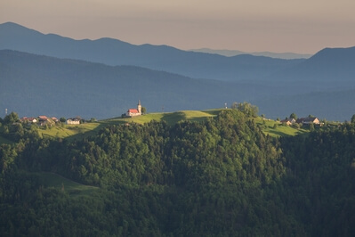 photos of Slovenia - Polhograjska Gora (Sv Lovrenc Church)