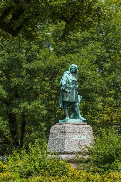 Valvasor statue