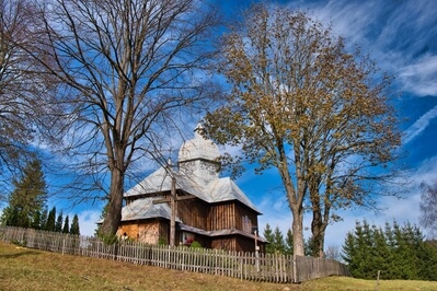 Powiat Bieszczadzki instagram spots - Former orthodox church in Hoszowczyk