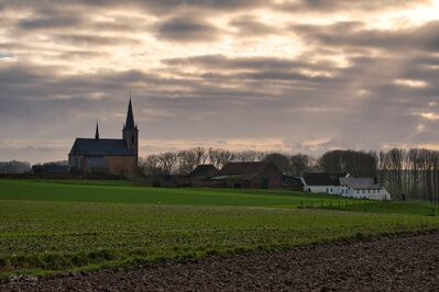 Bellingen Church & surrounding fields (exterior)