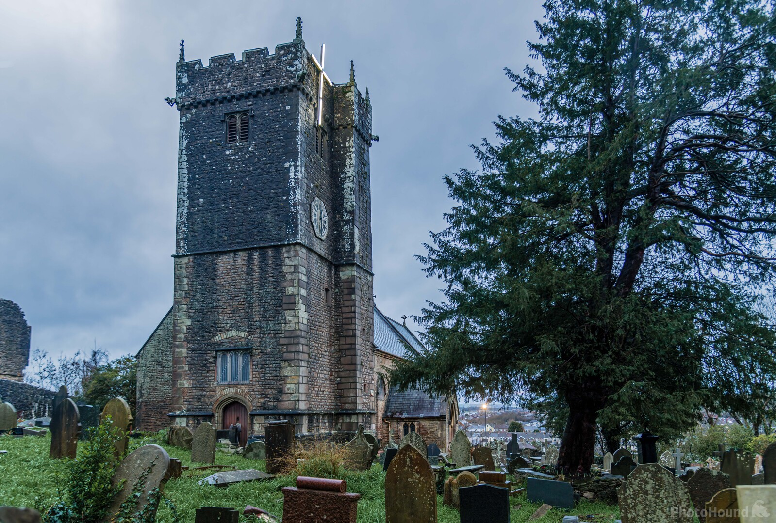 Image of St Illtyd\'s Church (exterior), Bridgend by Steven Godwin