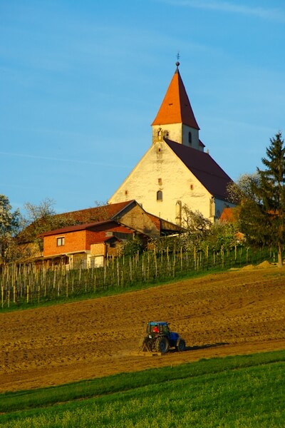 Church of Sveti Trije Kralji (Three Kings) v Slovenskih Goricah near Benedikt in spring