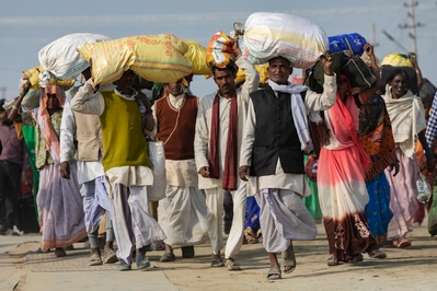 Pilgrims Walk on Foot to the Kumbh Mela