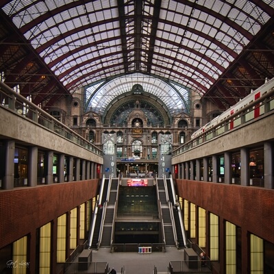 images of Belgium - Antwerpen Centraal Train Station - Platforms