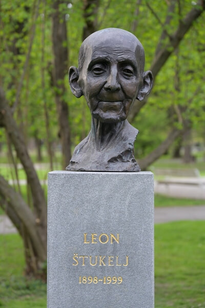 Mestni Park (City Park) - Leon Štukelj Statue