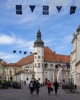 Upravna Enota Maribor instagram locations - Grajski Trg