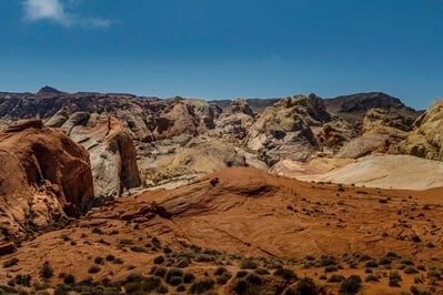Short hike from Fire Wave trail head. Red rock formations in every direction. Hand held 43mm SONY A7rIV.