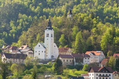 pictures of Slovenia - Polhov Gradec Town View