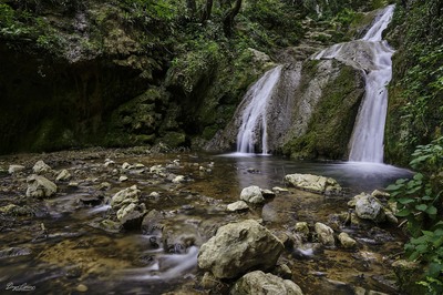 Italy photos - Silan waterfall