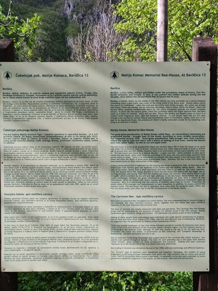 Information board at the apiary 