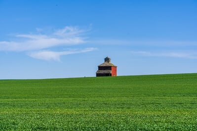 photos of Palouse - Highway 27 Square Barn