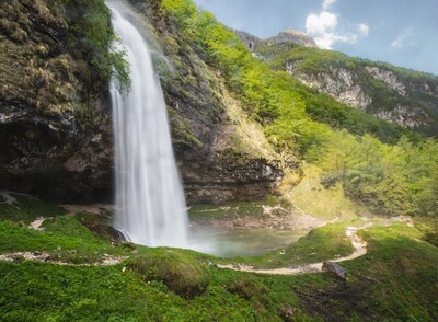 photography spots in Italy - Fontanone Di Goriuda waterfall