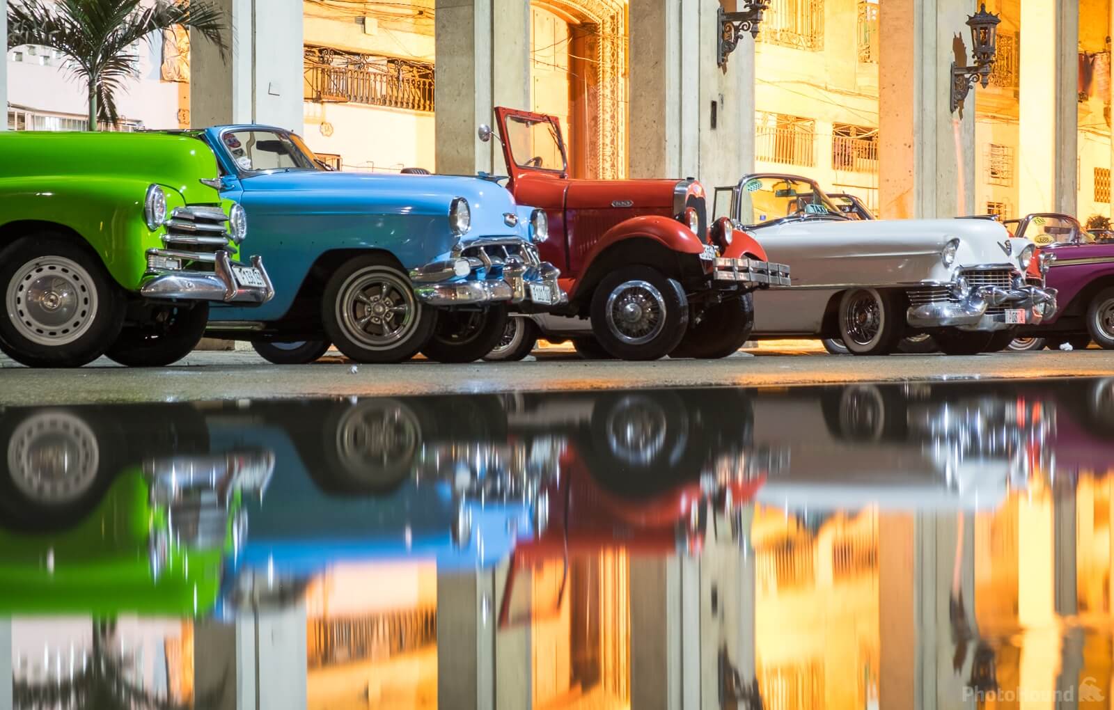 Image of Old cars by James Lawrence