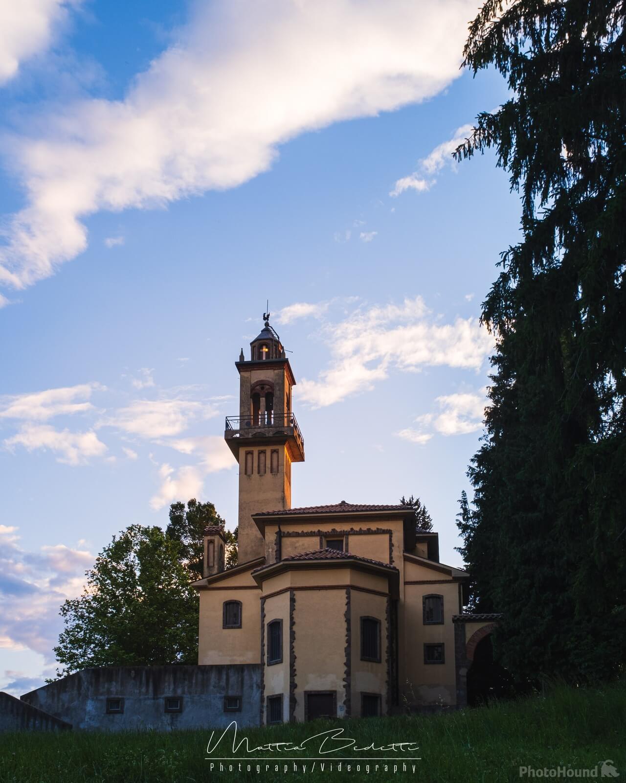 Image of Santuario di Oltrona San Mamette by Mattia Bedetti