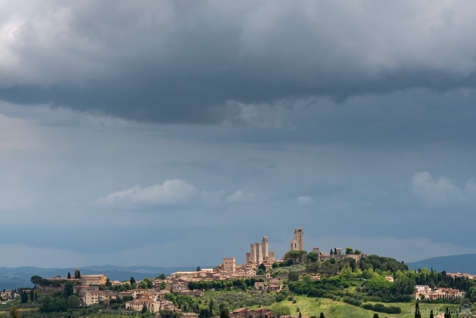 Image of San Gimignano Views by Luka Esenko