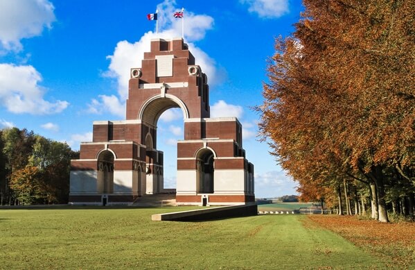 The Thiepval Memorial to the Missing commemorates over 72,000 British and South African soldiers who died in the First World War and have no known grave. It is the largest British war memorial in the world