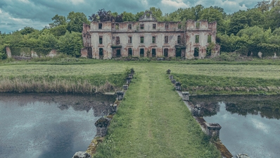 images of Poland - Dohn's Palace Ruins