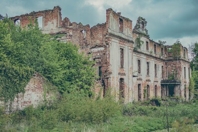 Poland images - Dohn's Palace Ruins