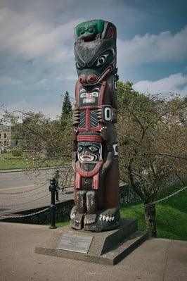 photography spots in British Columbia - First Nation Totem Pole