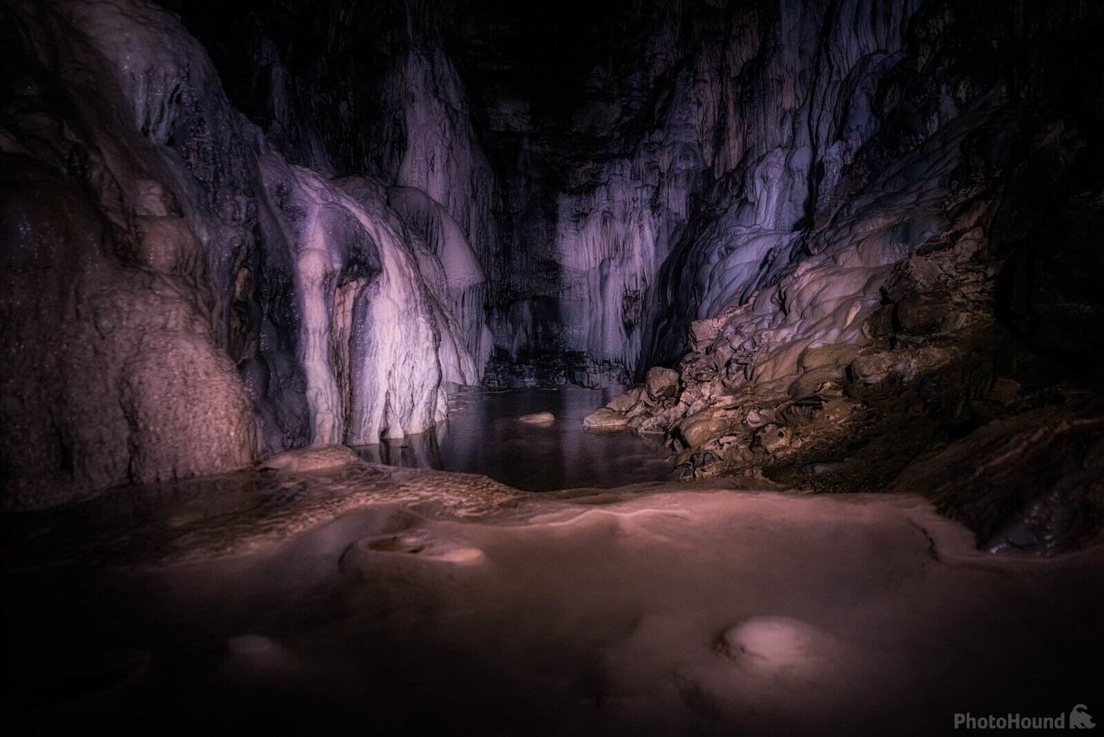 Image of Spar Cave by Jakub Bors