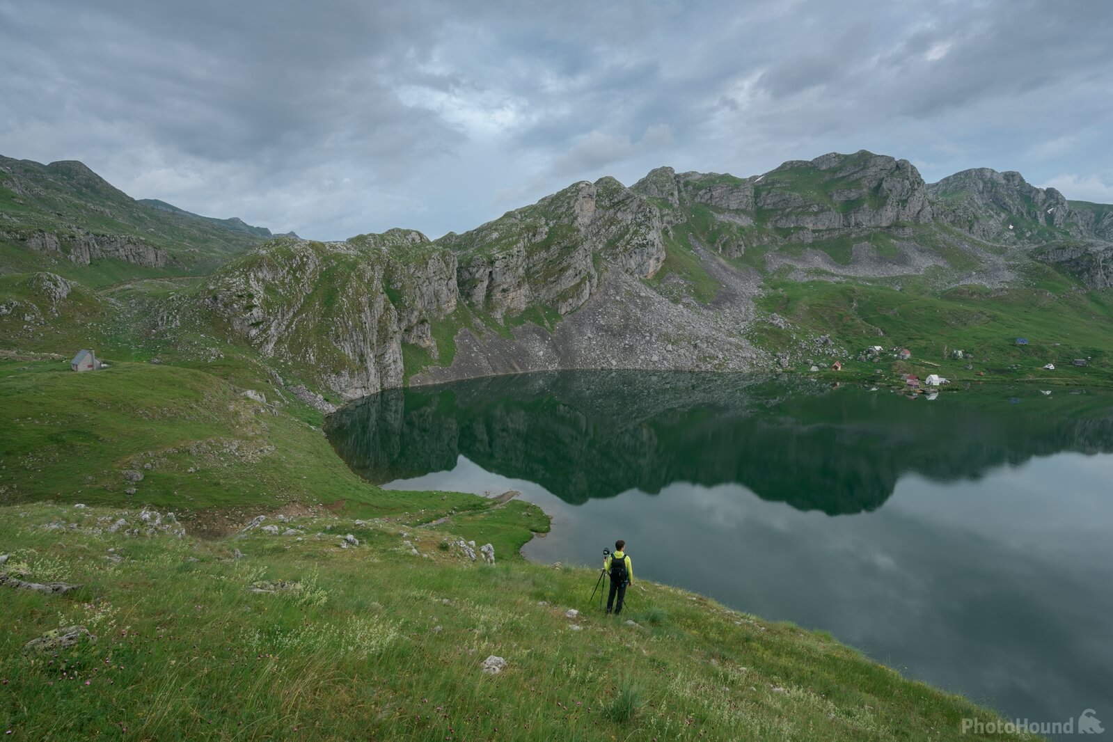 Image of Kapetanovo Jezero (Captain\'s Lake) by Luka Esenko