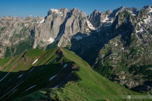 Karanfili group as seen from top of Taljanka (Maje e Vajushes) peak