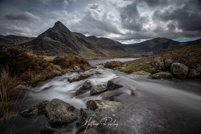 pictures of North Wales - Afon Lloer & Tryfan
