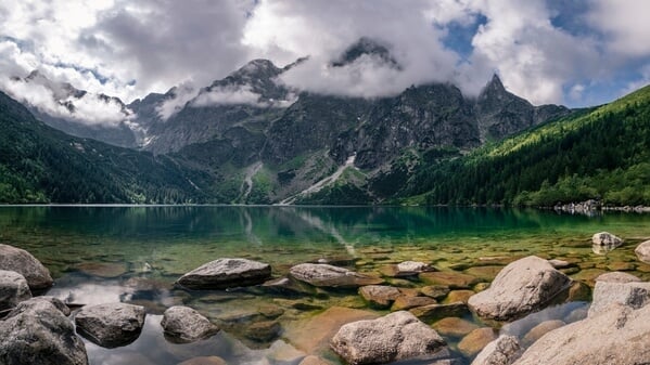 A pano of the Morskie Oko