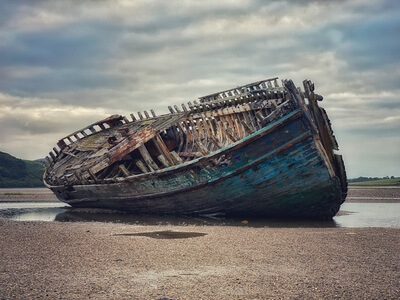 images of North Wales - Shipwreck Dulas bay