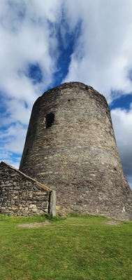 pictures of North Wales - Dolbadarn Castle