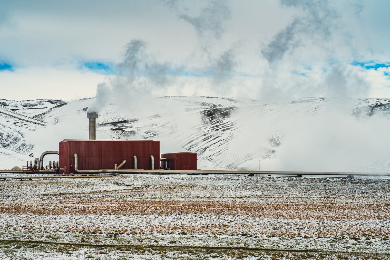 Image of Krafla power station by James Billings.