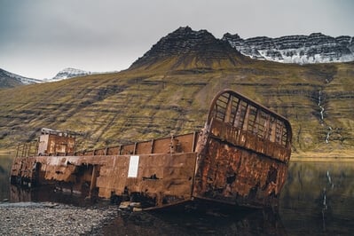 images of Iceland - Shipwreck at Mjóifjörður 