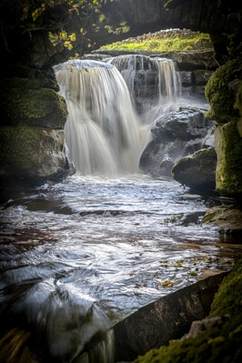 pictures of The Yorkshire Dales - Scarr House Falls