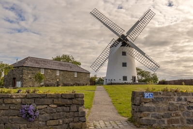 photos of North Wales - Lynnon Mill