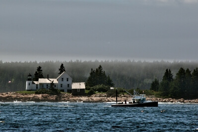 photo spots in Maine - Winter Harbor Lighthouse