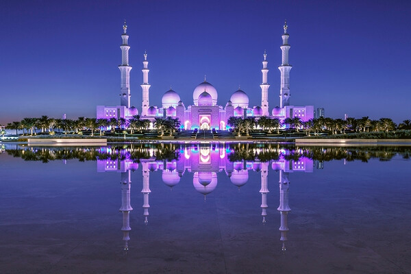 PEACEFUL  .. ARTFUL .. Abu Dhabi Nikon D850Lens 24/70mmf 14S 1/30secondsiso100