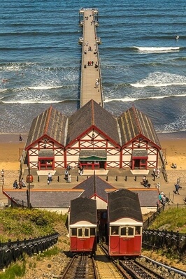 photography locations in England - Saltburn Pier and Cliff Lift 