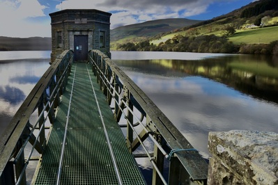 pictures of South Wales - Talybont Reservoir